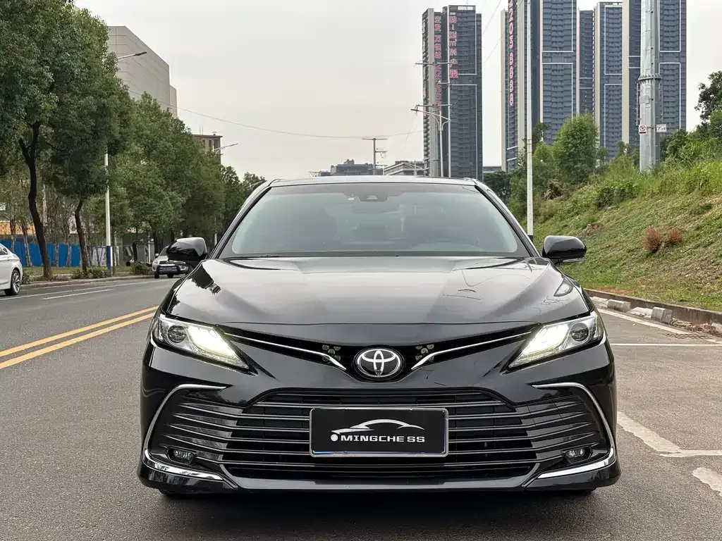 Toyota Camry 2021 из CN, фото 2