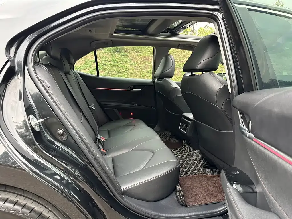 Toyota Camry 2021 из CN, фото 6