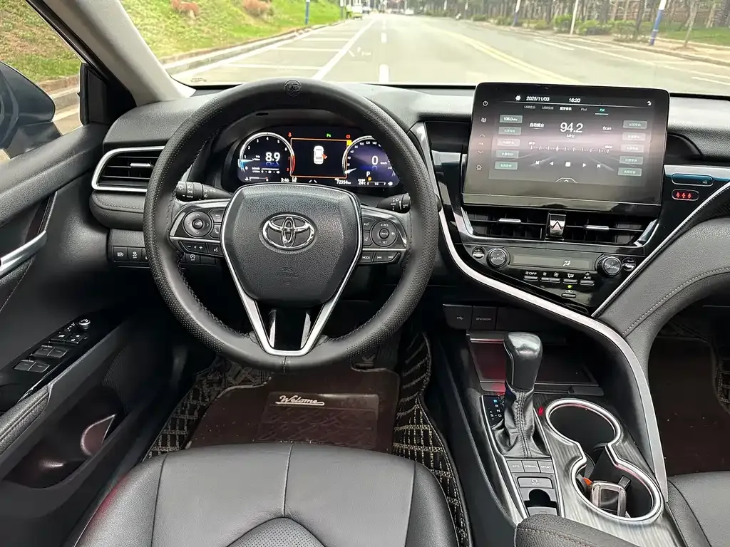 Toyota Camry 2021 из CN, фото 8