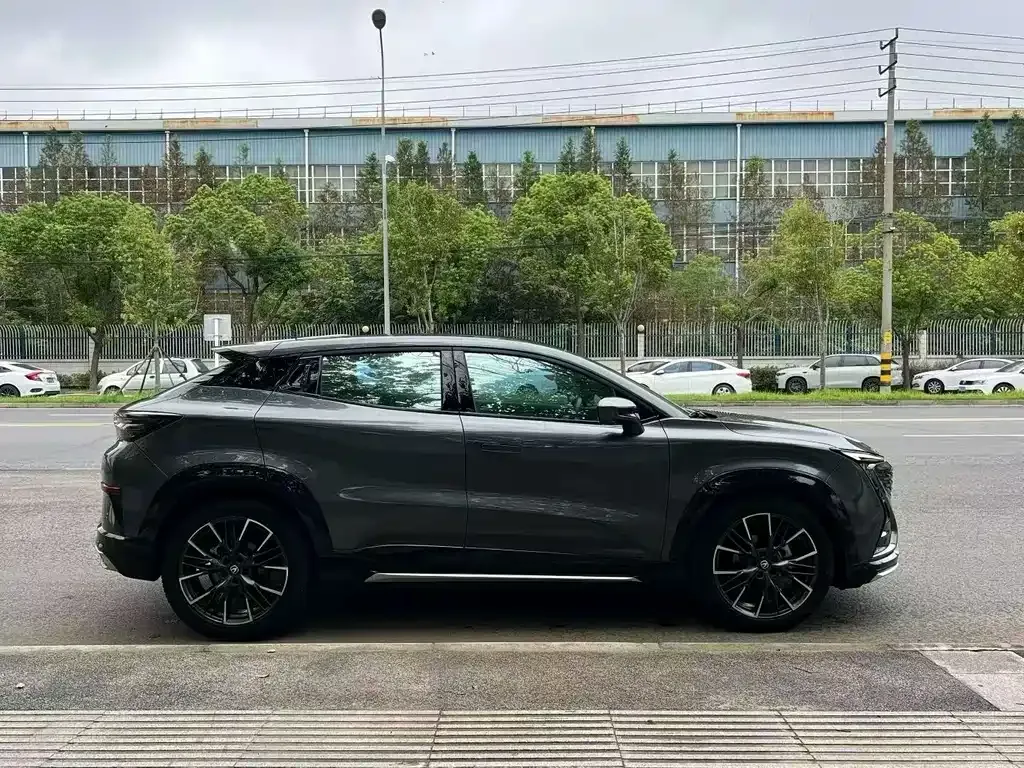 Changan UNI-T 2023 из CN, фото 2
