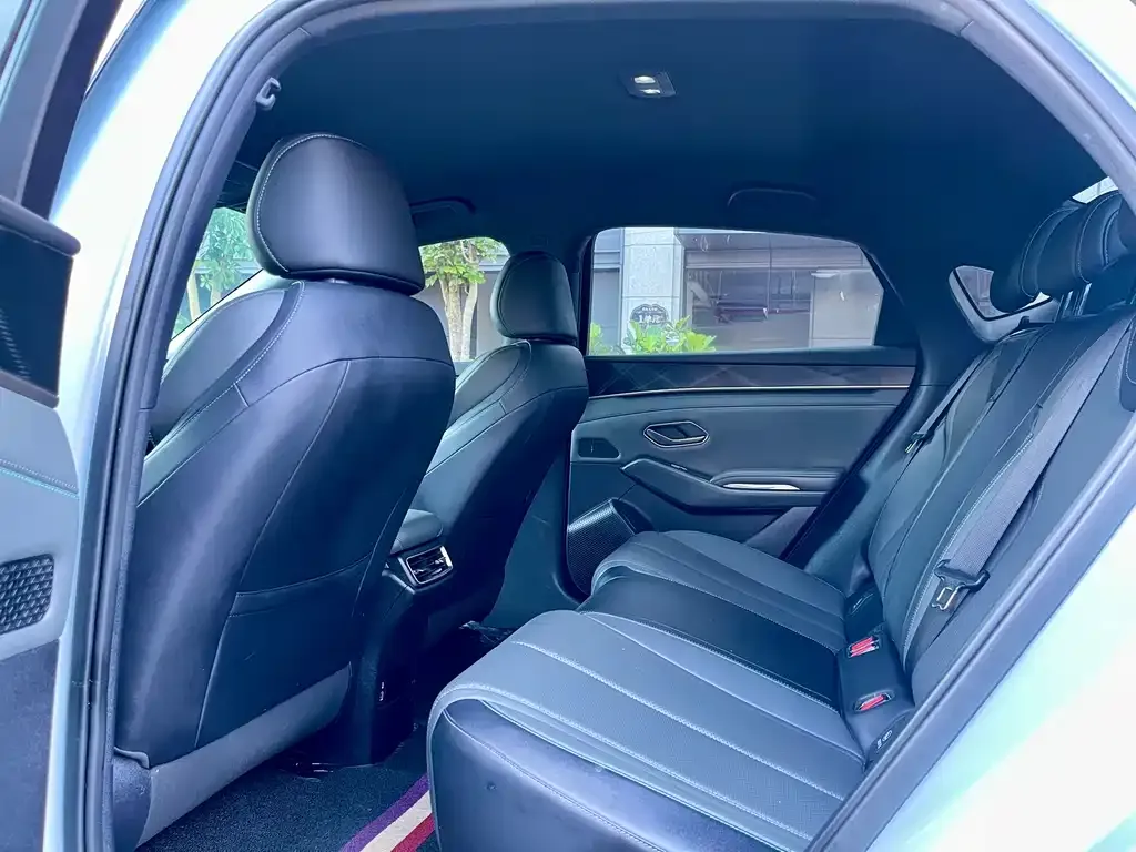 BYD Qin L 2024 из CN, фото 5