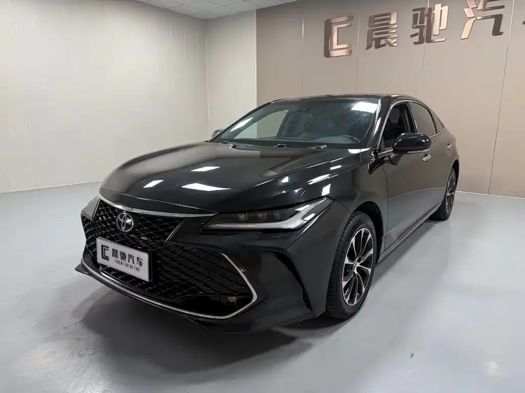 Toyota Avalon 2023 из CN, фото 1