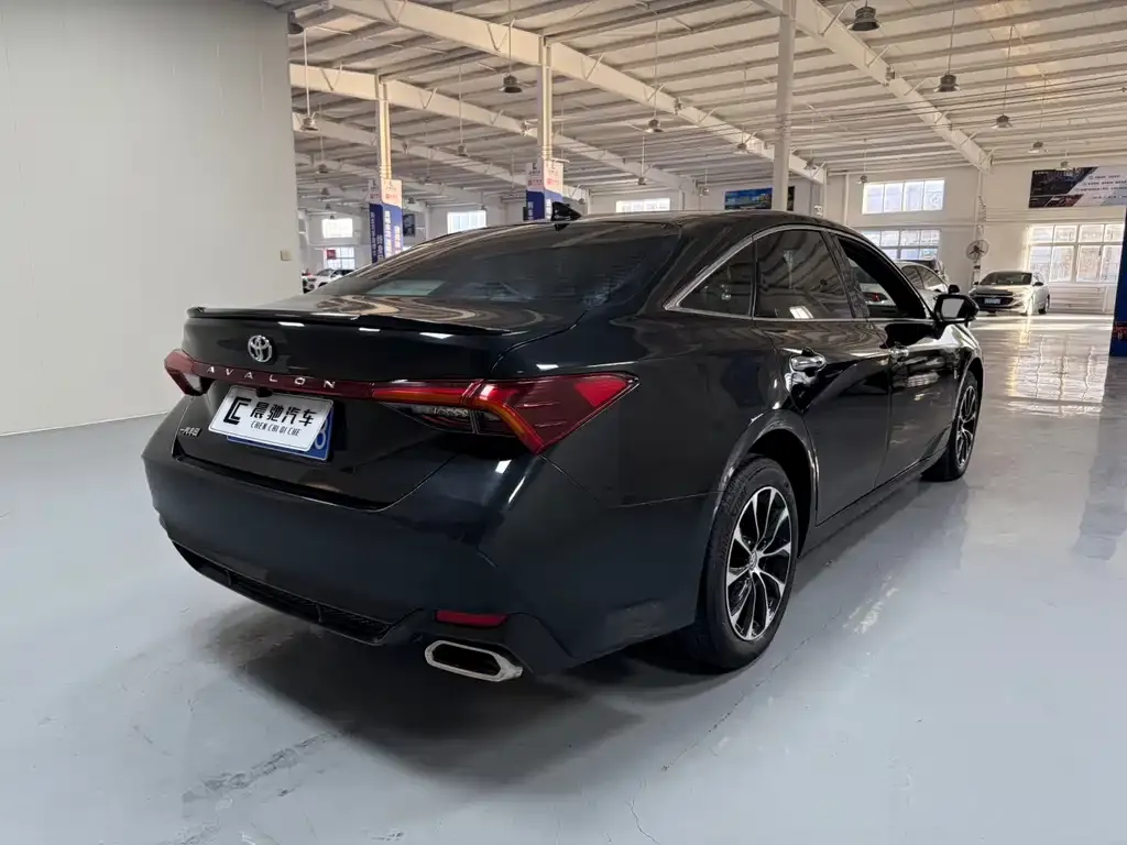 Toyota Avalon 2023 из CN, фото 4
