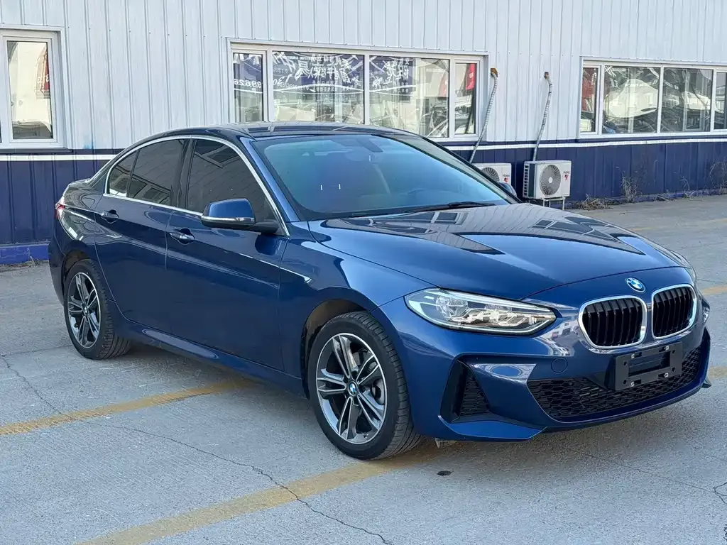 BMW 1 Series 2023 из CN, фото 2