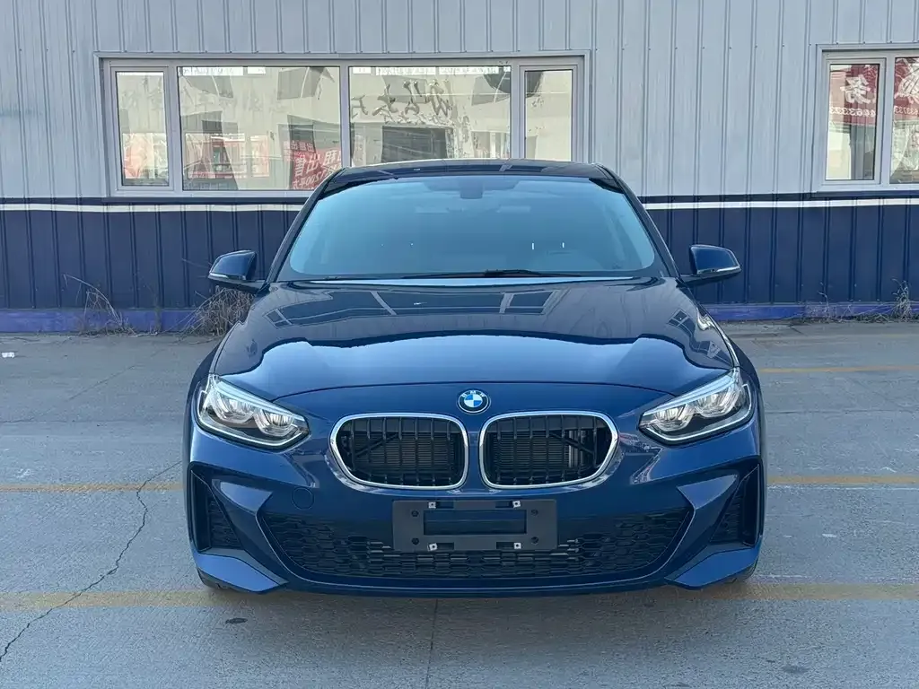 BMW 1 Series 2023 из CN, фото 3