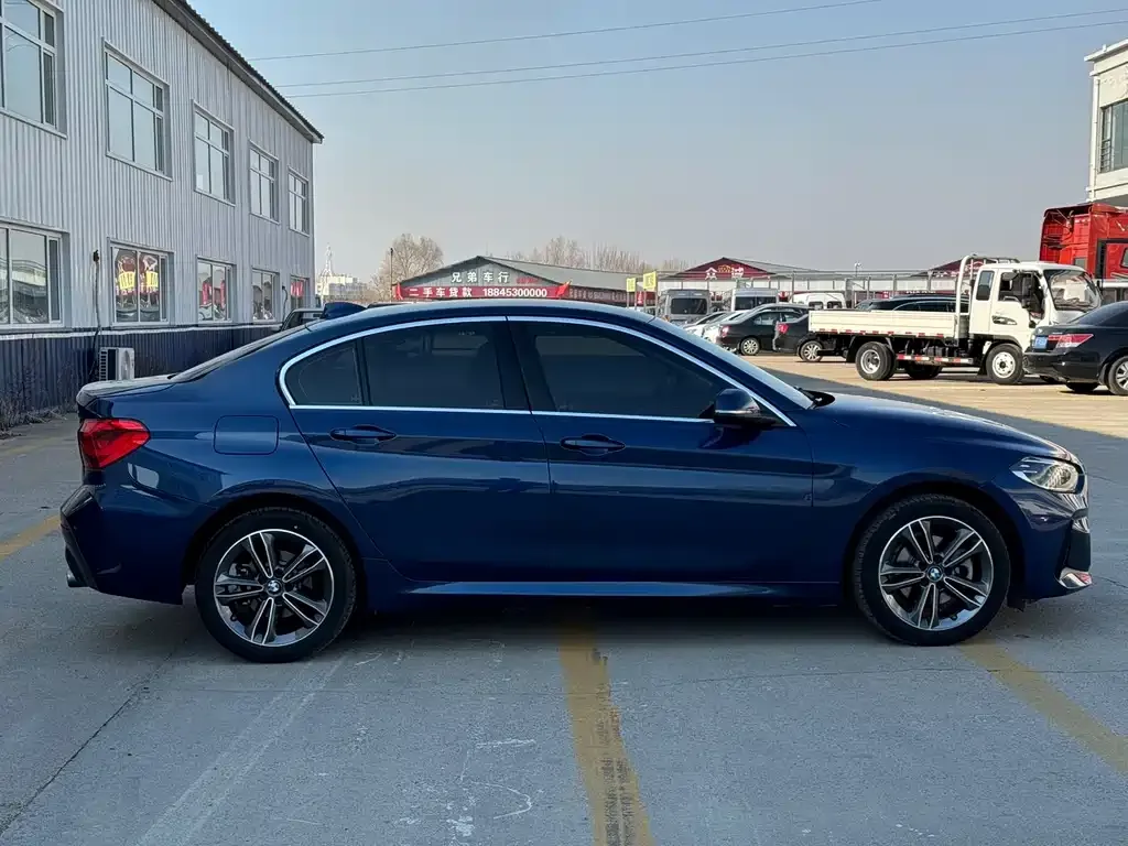 BMW 1 Series 2023 из CN, фото 6