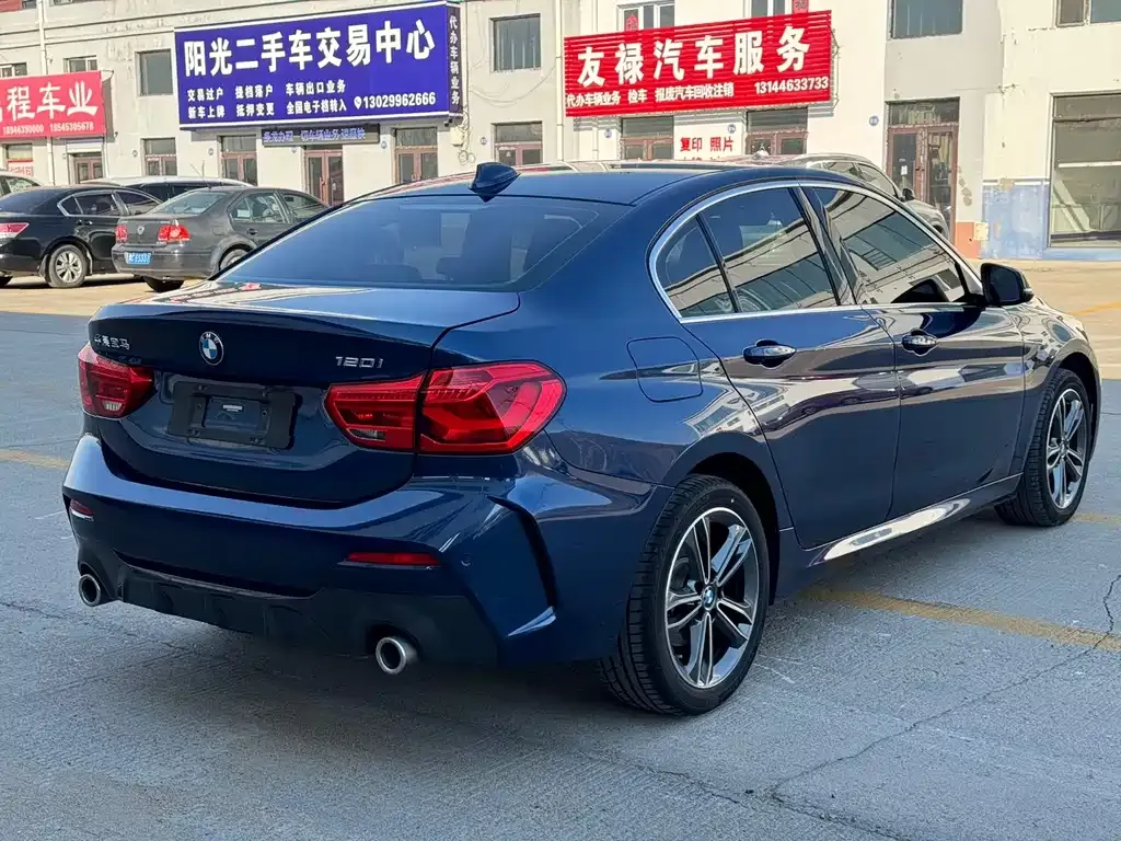 BMW 1 Series 2023 из CN, фото 7