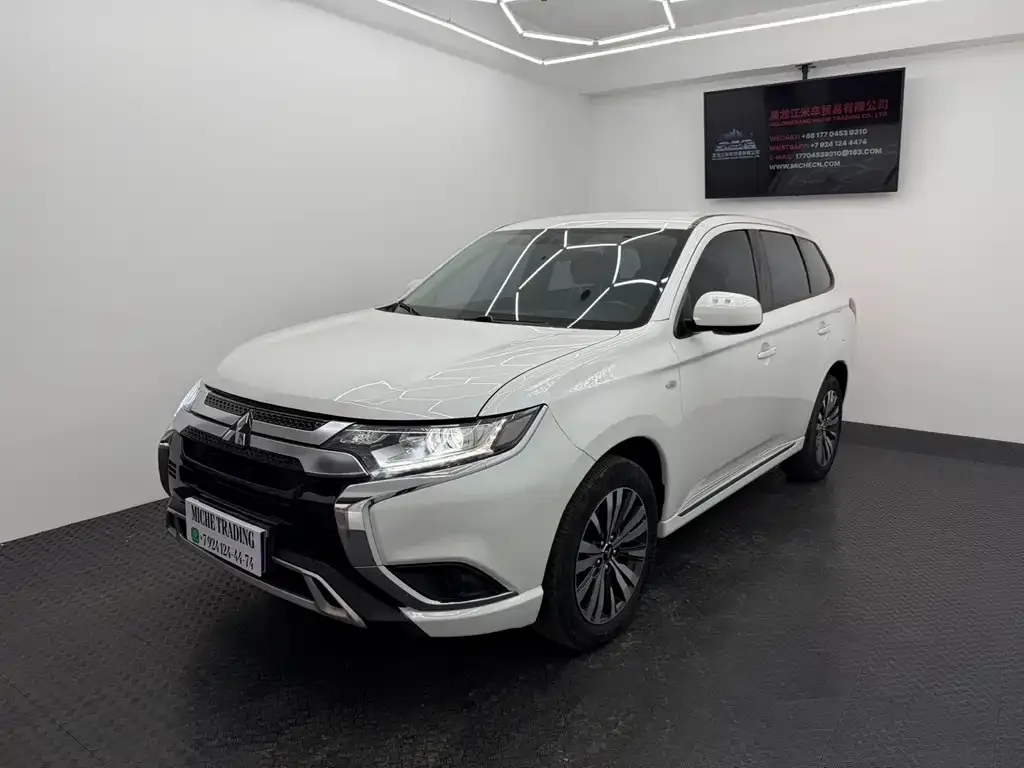 Mitsubishi Outlander 2022 из CN, фото 3