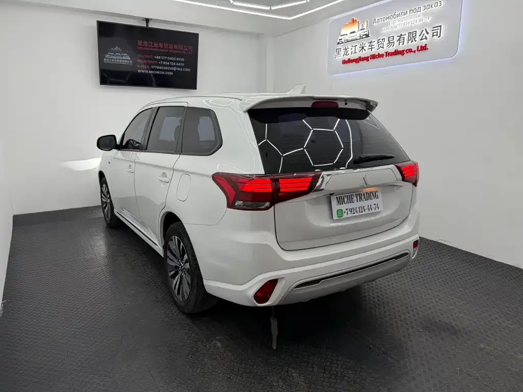 Mitsubishi Outlander 2022 из CN, фото 4