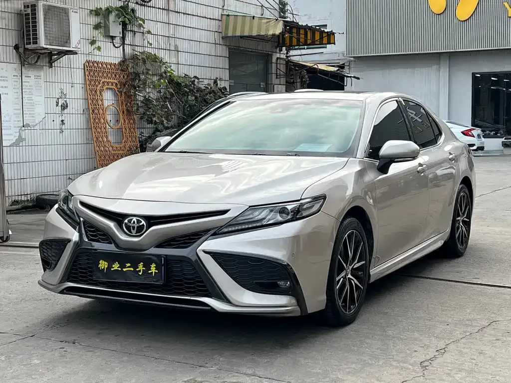 Toyota Camry 2021 из CN, фото 1