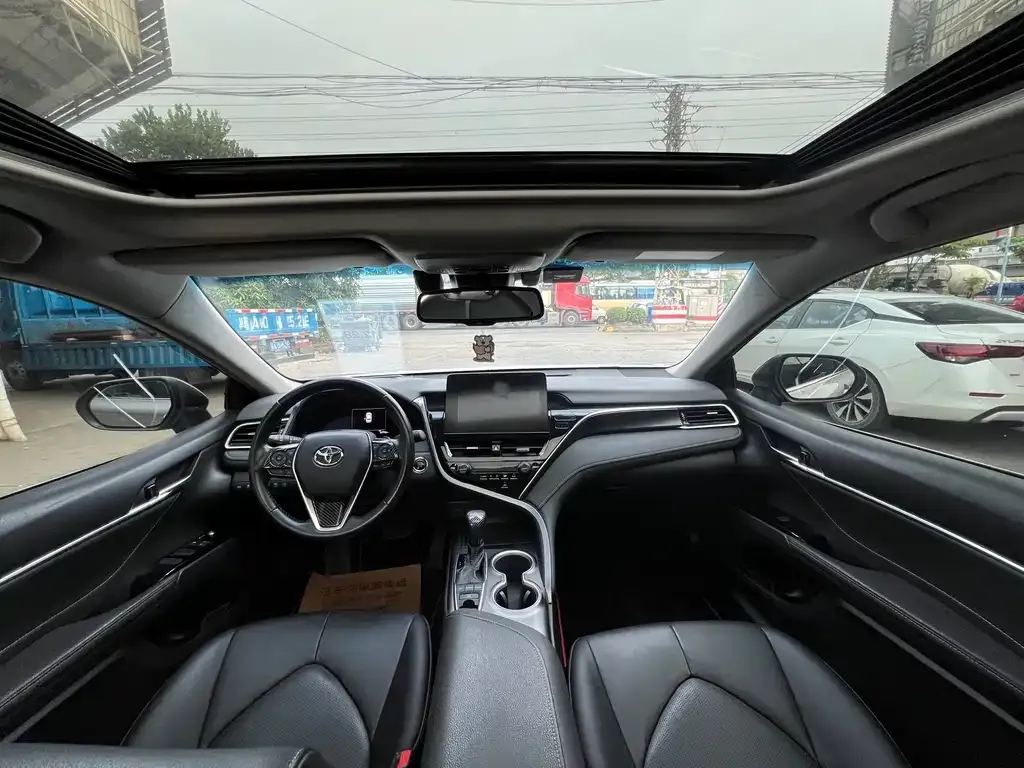 Toyota Camry 2021 из CN, фото 5