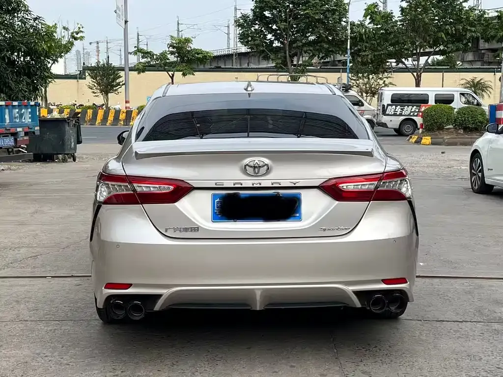 Toyota Camry 2021 из CN, фото 8