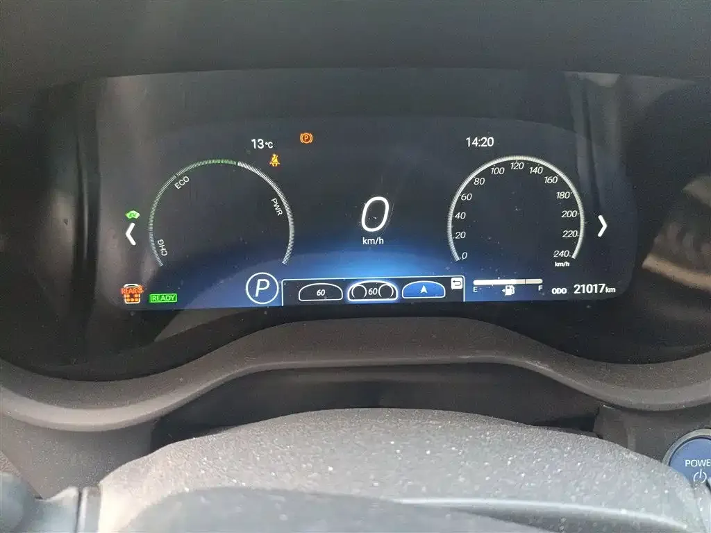 Toyota Sienna 2023 из CN, фото 4