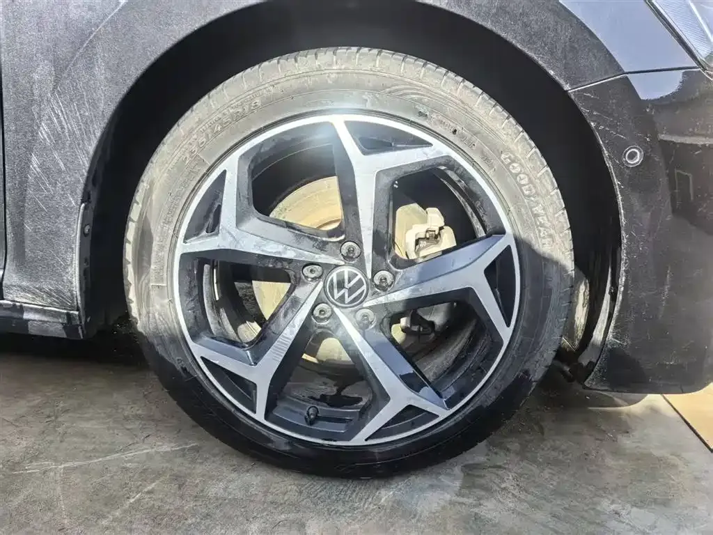 Volkswagen Passat 2023 из CN, фото 7