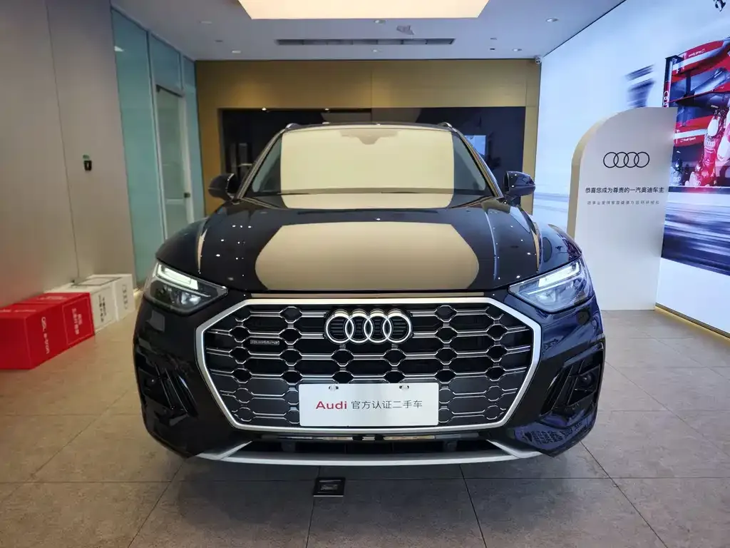 Audi Q5L 2022 из CN, фото 2