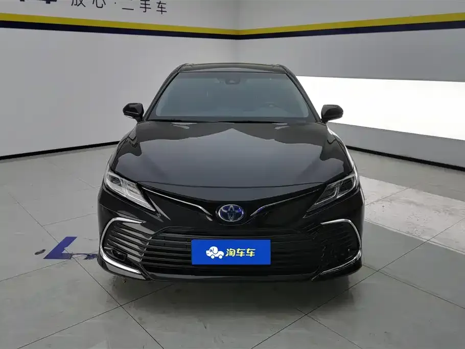 Toyota Camry 2024 из CN, фото 2