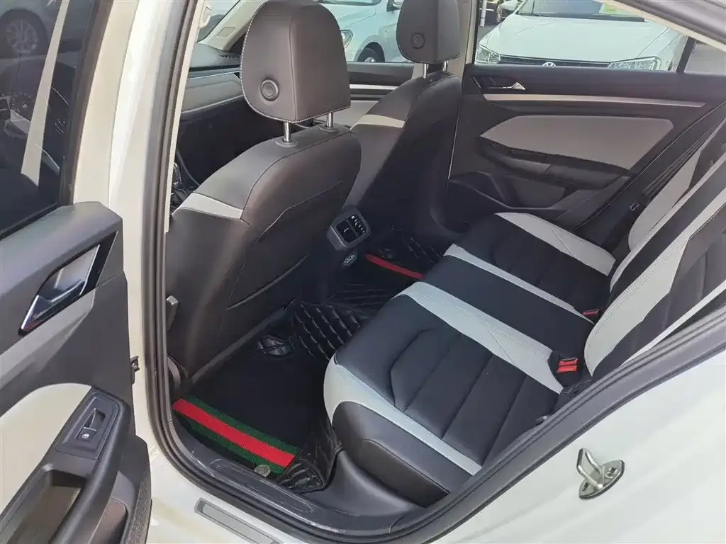 Volkswagen Bora 2023 из CN, фото 9