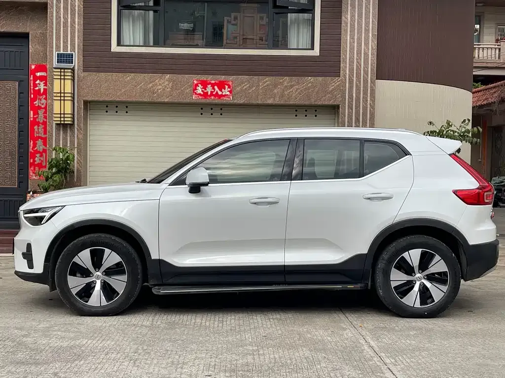 Volvo XC40 2022 из CN, фото 3
