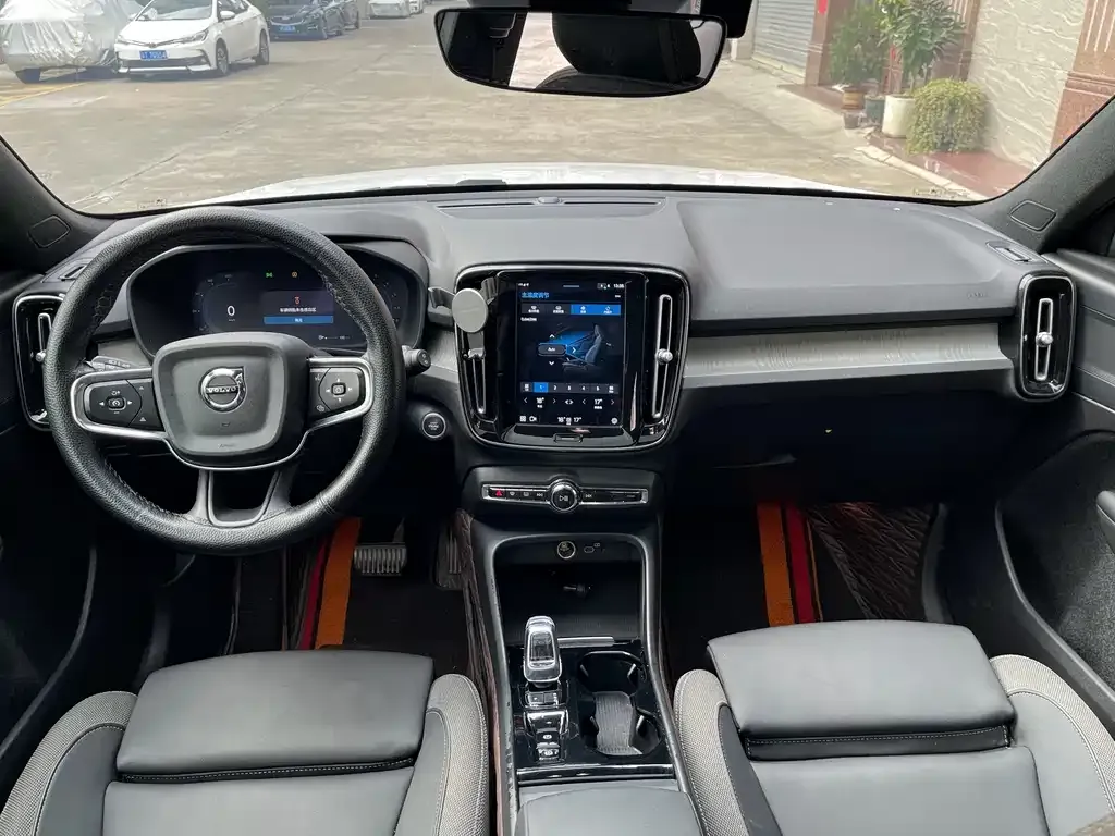 Volvo XC40 2022 из CN, фото 6