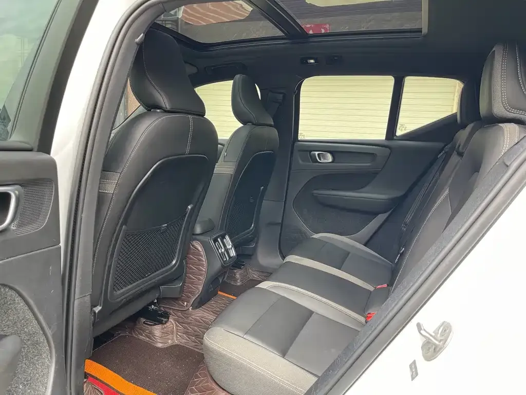 Volvo XC40 2022 из CN, фото 7