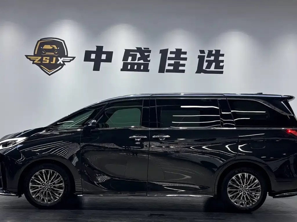 Lexus LM 2024 из CN, фото 3