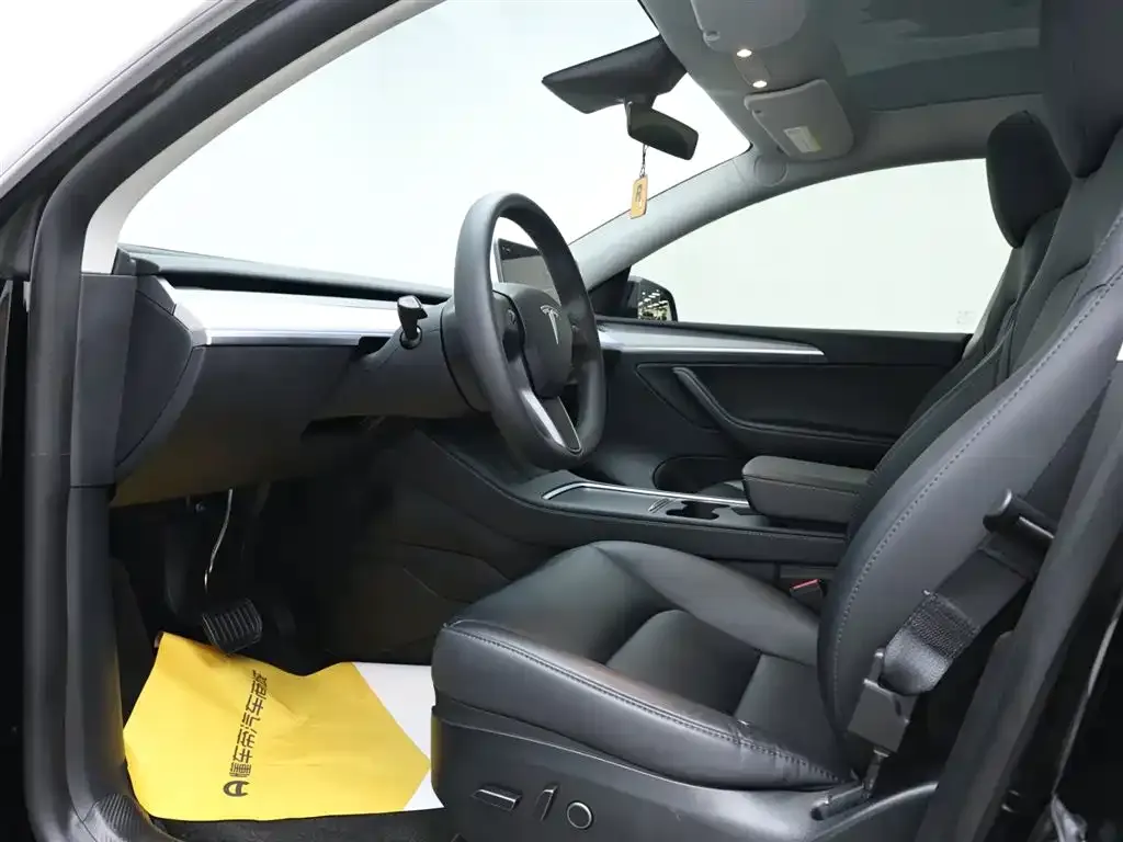 Tesla Model Y 2024 из CN, фото 10