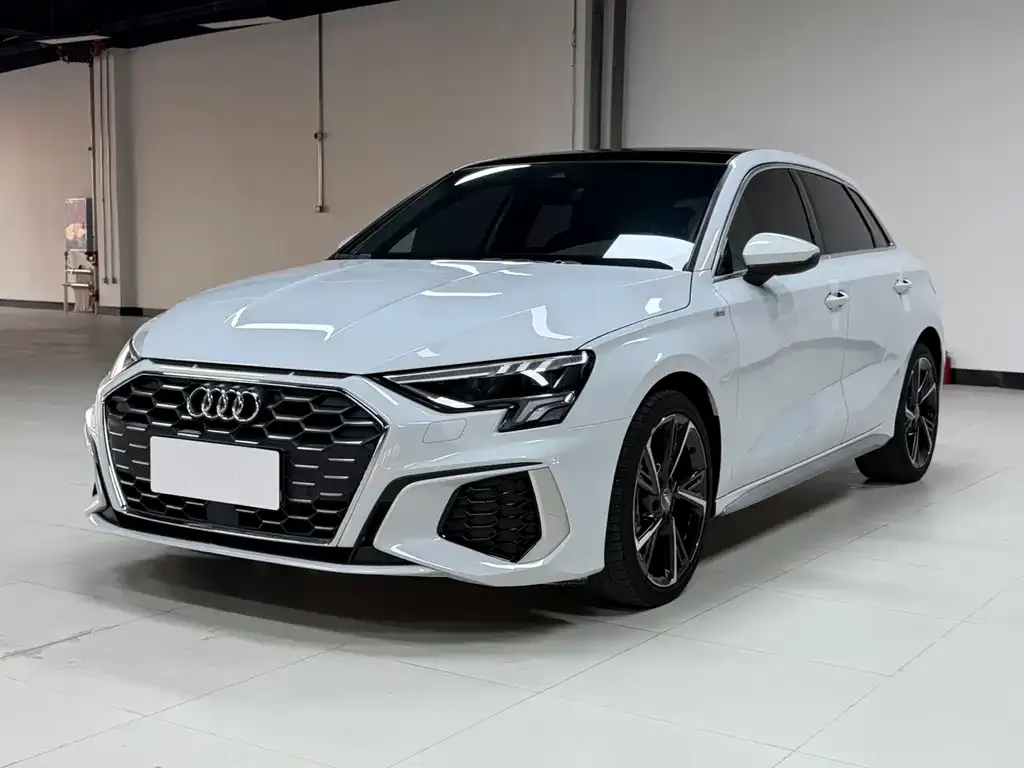 Audi A3 2021 из CN, фото 1