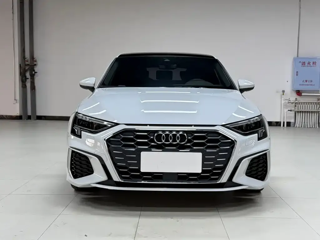 Audi A3 2021 из CN, фото 2