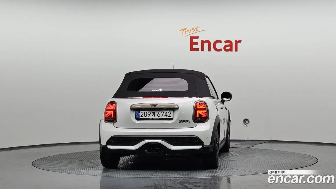 Mini Cooper Convertible 2024 из KR, фото 4