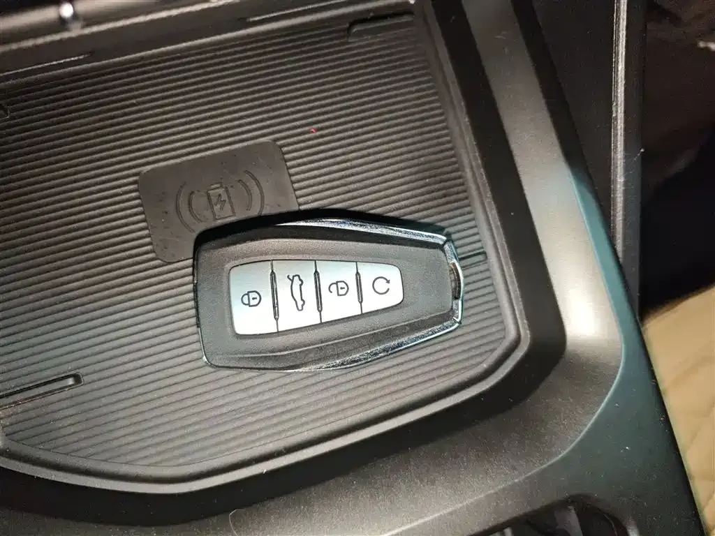 Geely Haoyue L 2024 из CN, фото 9