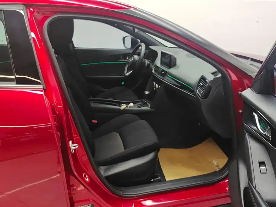 Mazda CX-4 2021 из CN, фото 8