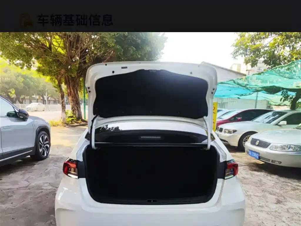 Toyota Corolla 2022 из CN, фото 10