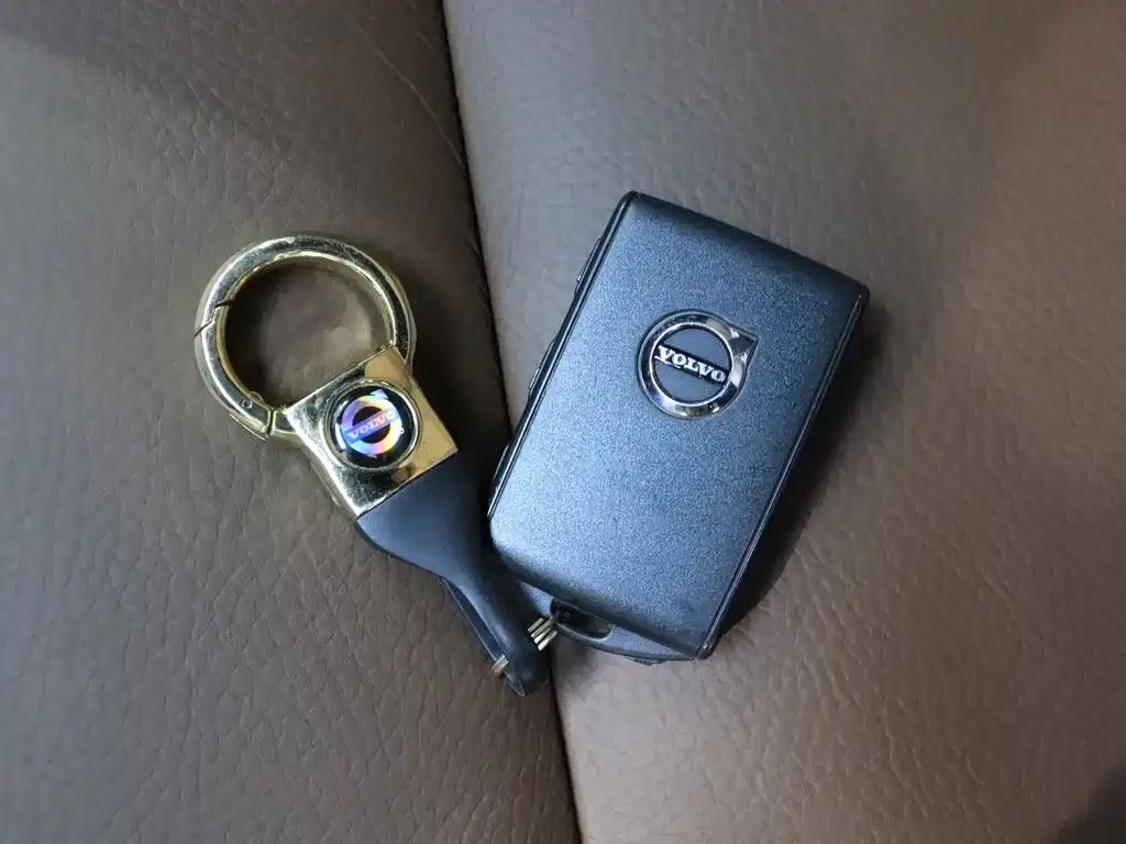 Volvo XC60 2021 из CN, фото 10