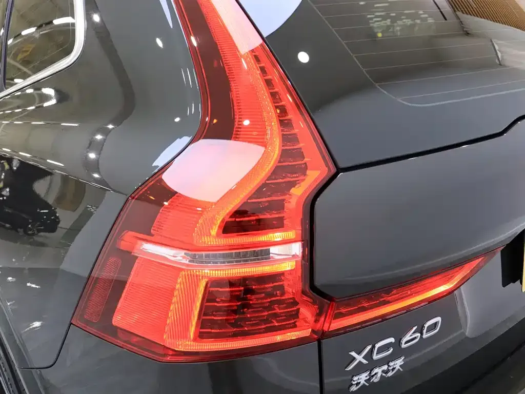 Volvo XC60 2021 из CN, фото 8