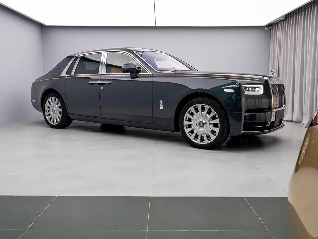 Rolls-Royce Phantom 2023 из CN, фото 5