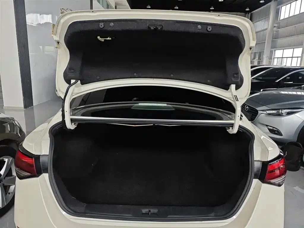 Nissan Sylphy 2021 из CN, фото 9