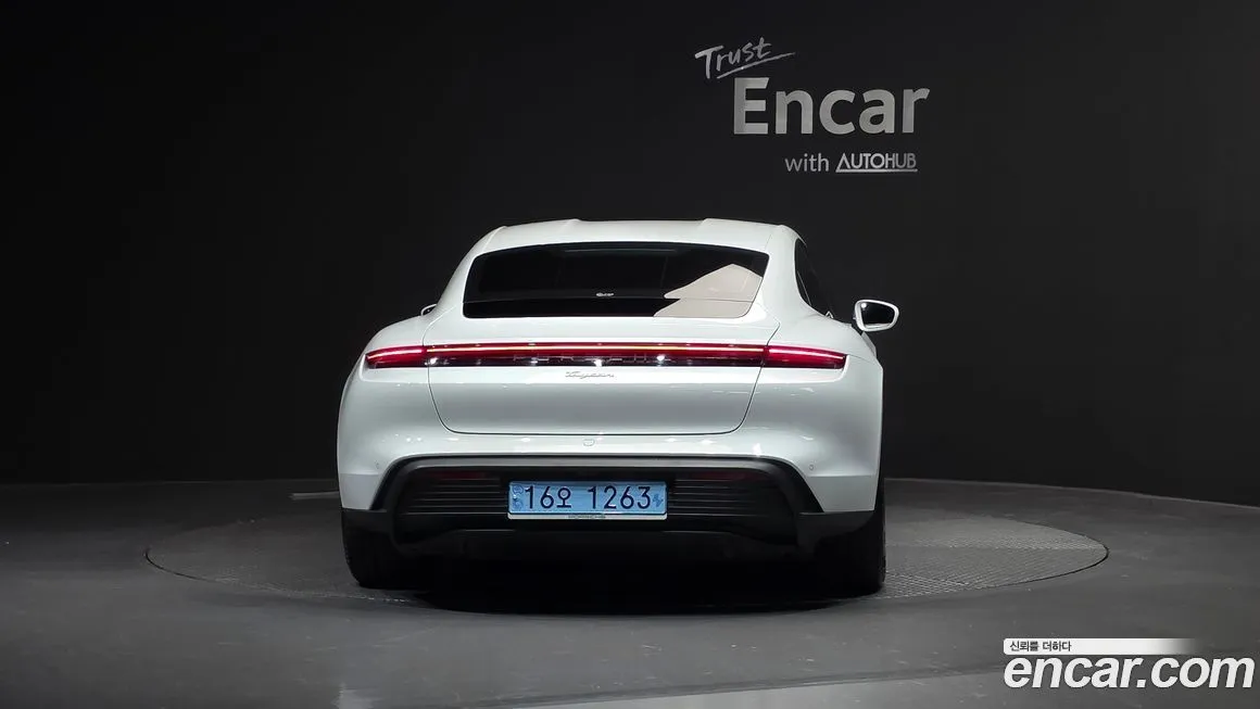 Porsche Taycan 2022 из KR, фото 4