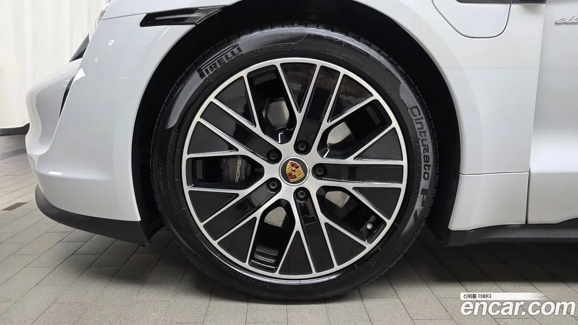Porsche Taycan 2022 из KR, фото 5