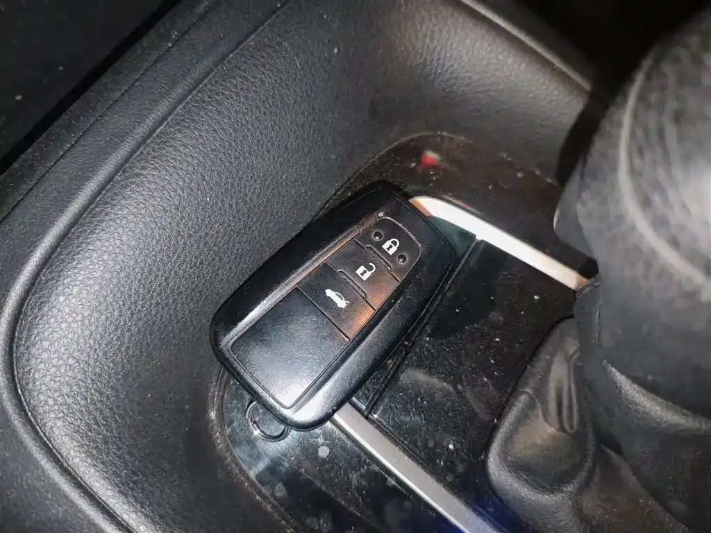 Toyota Corolla 2021 из CN, фото 9