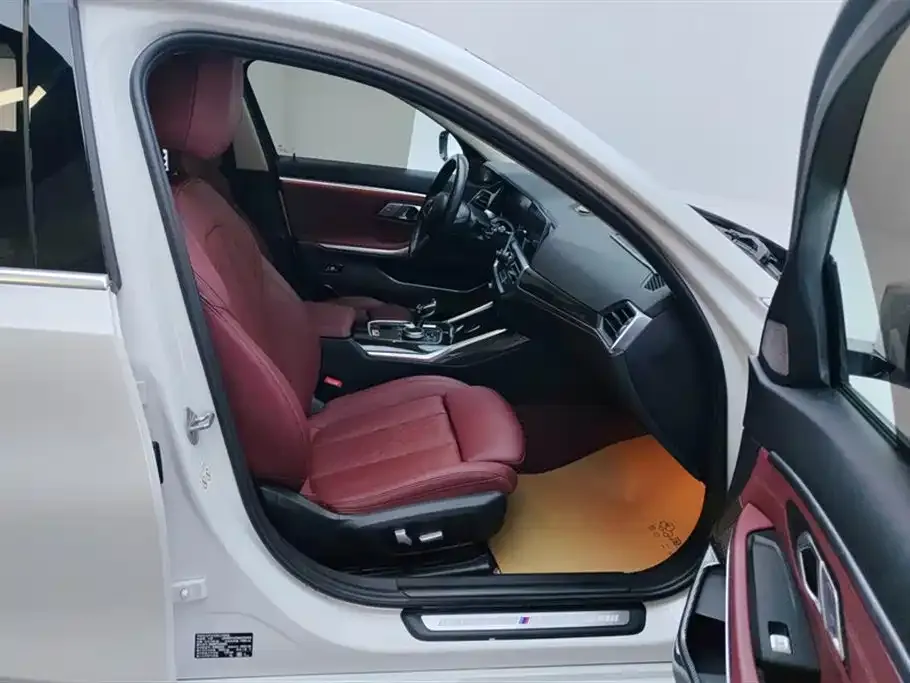 BMW 3 Series 2022 из CN, фото 8