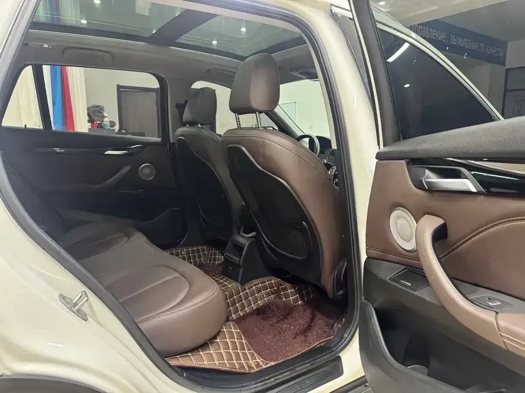BMW X1 2021 из CN, фото 9
