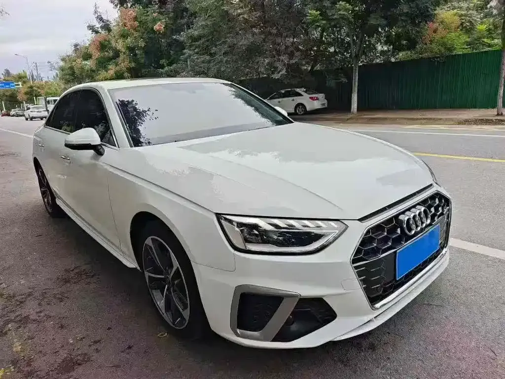 Audi A4L 2023 из CN, фото 1