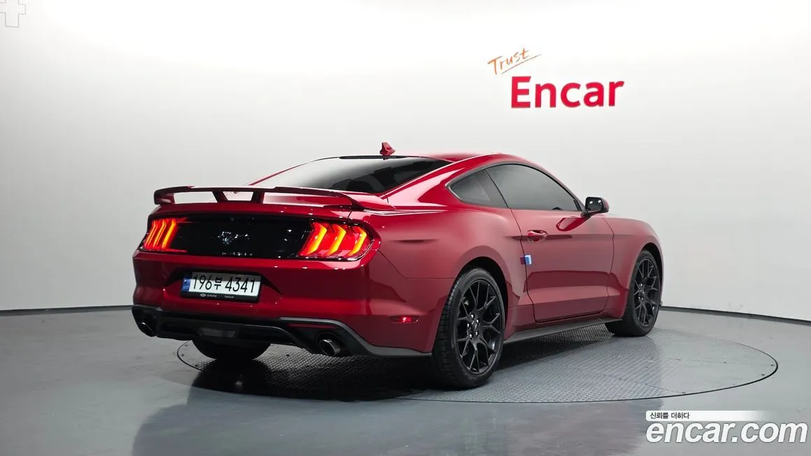 Ford Mustang 2023 из KR, фото 2