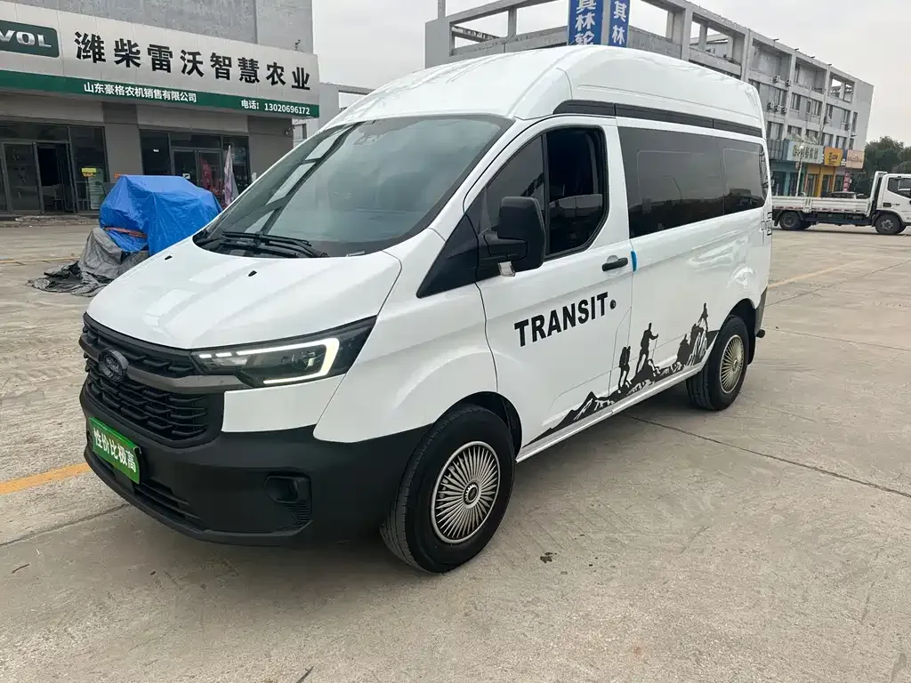 Ford Transit 2023 из CN, фото 1
