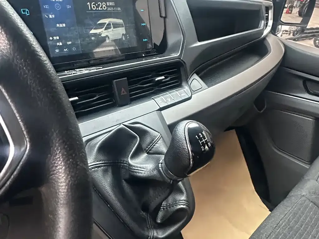 Ford Transit 2023 из CN, фото 8
