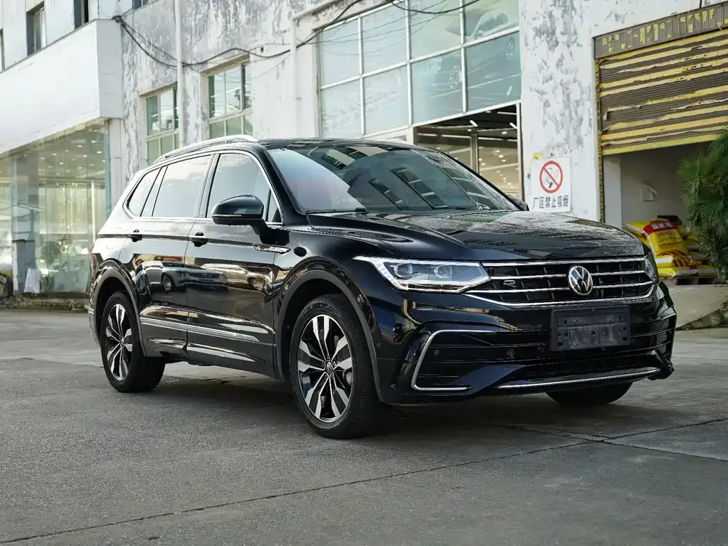 Volkswagen Tiguan L 2021 из CN, фото 3