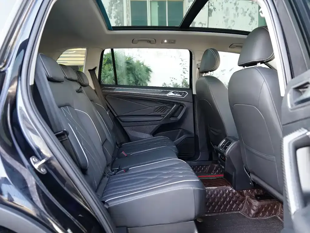 Volkswagen Tiguan L 2021 из CN, фото 6