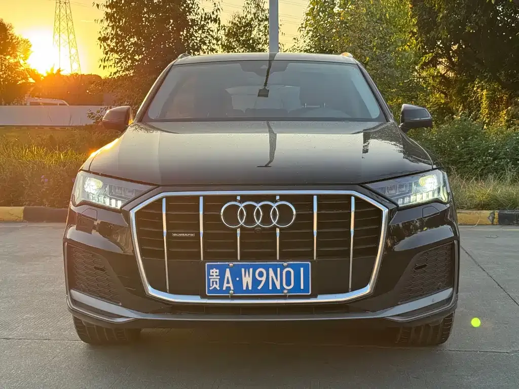 Audi Q7 2021 из CN, фото 2