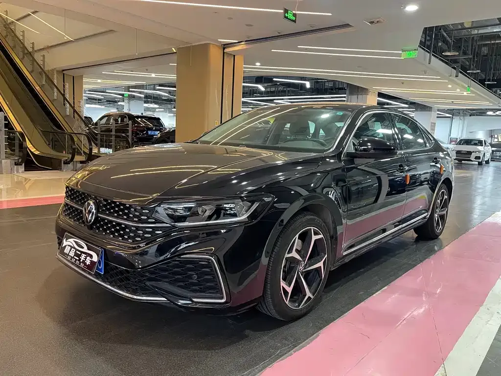 Volkswagen Passat 2024 из CN, фото 1