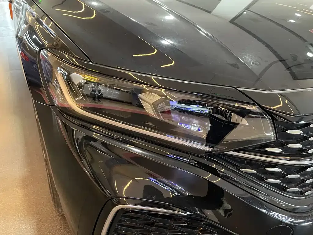 Volkswagen Passat 2024 из CN, фото 4